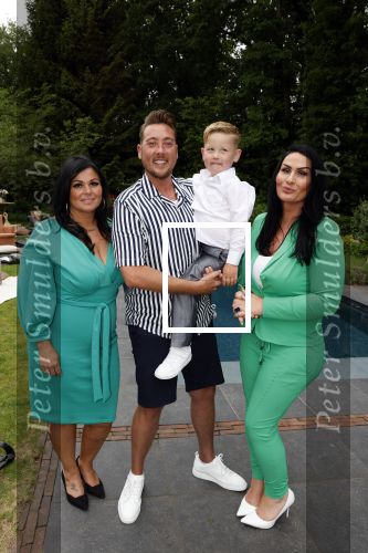 Huizen 25 mei 2022
Feestje ivm de nieuwe TLC serie van Louisa en Rowan op z\'n Gooisch. Louisa Janssen en haar man Rowan