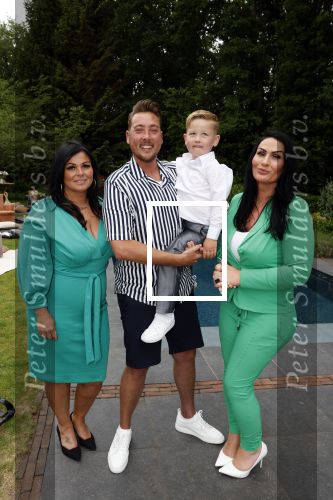 Huizen 25 mei 2022
Feestje ivm de nieuwe TLC serie van Louisa en Rowan op z\'n Gooisch. Louisa Janssen en haar man Rowan