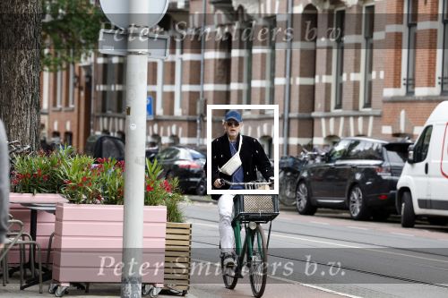 Amsterdam 27 mei 2022
Marc-Marie Huijbregtss op de fiets in Amsterdam zuid
