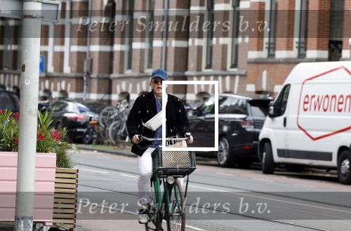 Amsterdam 27 mei 2022
Marc-Marie Huijbregtss op de fiets in Amsterdam zuid