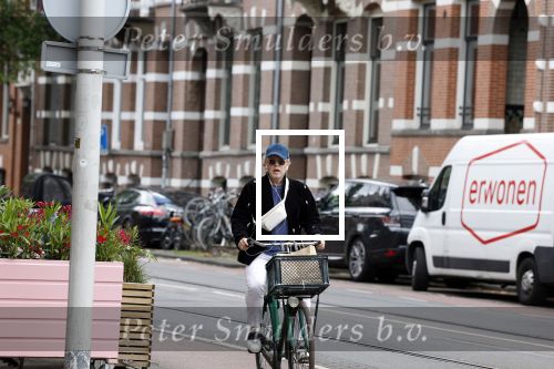 Amsterdam 27 mei 2022
Marc-Marie Huijbregtss op de fiets in Amsterdam zuid