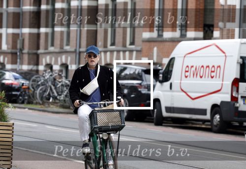 Amsterdam 27 mei 2022
Marc-Marie Huijbregtss op de fiets in Amsterdam zuid