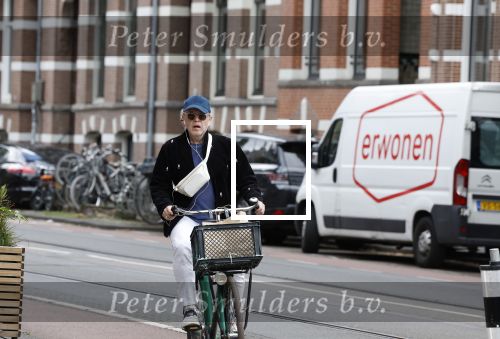 Amsterdam 27 mei 2022
Marc-Marie Huijbregtss op de fiets in Amsterdam zuid