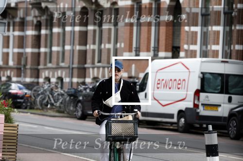 Amsterdam 27 mei 2022
Marc-Marie Huijbregtss op de fiets in Amsterdam zuid