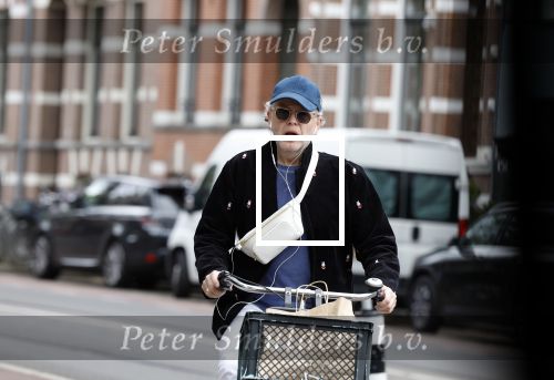 Amsterdam 27 mei 2022
Marc-Marie Huijbregtss op de fiets in Amsterdam zuid