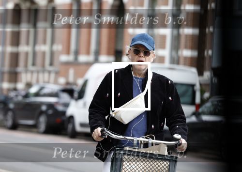 Amsterdam 27 mei 2022
Marc-Marie Huijbregtss op de fiets in Amsterdam zuid