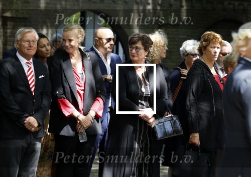 Laren 2 juni 2022
Begrafenis / dienst van Willibrord Frequin in de Sint Jansbasiliek in Laren . Marianne de ex vrouw van Willibrord Frequin