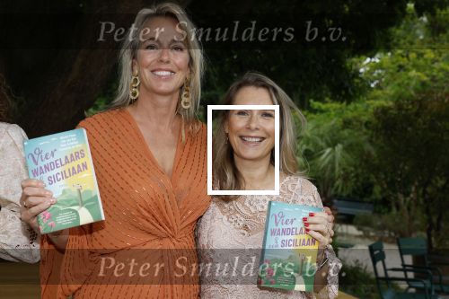 Amsterdam 25 mei 2022
Boekpresentatie Elle v Rijn Marion Pauw   Roos Schlikker en Femmetje de Wind .