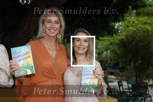 Amsterdam 25 mei 2022
Boekpresentatie Elle v Rijn Marion Pauw   Roos Schlikker en Femmetje de Wind .