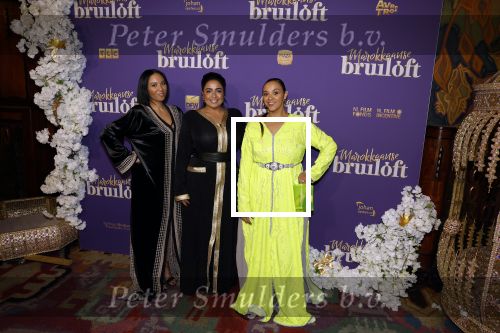 Amsterdam 30 mei 2022
Premiere Marokkaanse bruiloft in Tuschinski met oa als castleden Samouya Ahouaoui Walid Benmbarek Pip Pellens Liza Sips en Nabil Aouled Ayad in tuschinski.