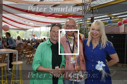 Vijfhuizen, 21 Mei 2022
25 jaar Libelle Zomerweek
met o.a. Martien Meiland, Erica Meiland, presentatrice Ebru Umar