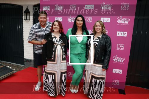 Huizen 25 mei 2022
Feestje ivm de nieuwe TLC serie van Louisa en Rowan op z\'n Gooisch. Louisa Janssen en haar man Rowan . Mathilde Keuter (zwanger) en haar zus Gerda Keuter
