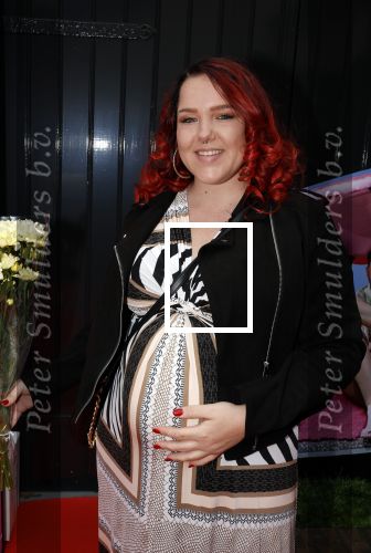 Huizen 25 mei 2022
Feestje ivm de nieuwe TLC serie van Louisa en Rowan op z\'n Gooisch. Louisa Janssen en haar man Rowan . Mathilde Keuter (zwanger) en haar zus Gerda Keuter