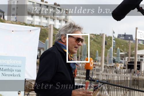 Zandvoort 31 mei 2022
Presentatie boek waar Matthijs v Nieuwkerk de mooiste verhalen voor uitgekozen heeft.