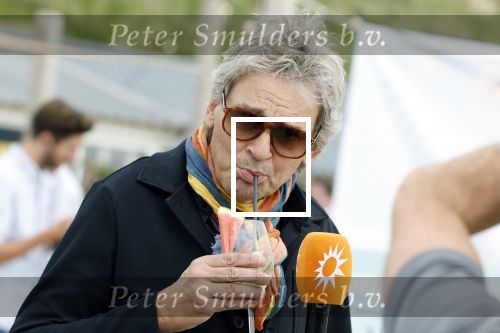 Zandvoort 31 mei 2022
Presentatie boek waar Matthijs v Nieuwkerk de mooiste verhalen voor uitgekozen heeft.