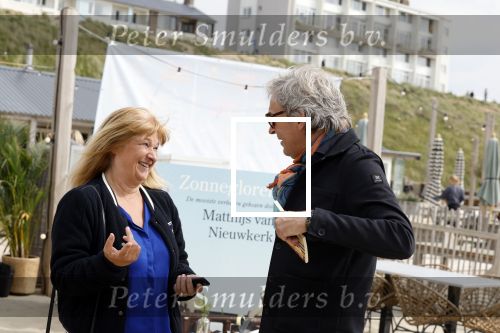 Zandvoort 31 mei 2022
Presentatie boek waar Matthijs v Nieuwkerk de mooiste verhalen voor uitgekozen heeft. 
Matthijs v Nieuwkerk en Karin Riethoven