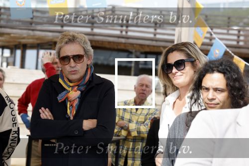 Zandvoort 31 mei 2022
Presentatie boek waar Matthijs v Nieuwkerk de mooiste verhalen voor uitgekozen heeft. 
Matthijs v Nieuwkerk met zijn vriendin Martha Riemsma