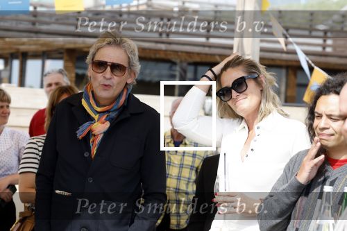 Zandvoort 31 mei 2022
Presentatie boek waar Matthijs v Nieuwkerk de mooiste verhalen voor uitgekozen heeft. 
Matthijs v Nieuwkerk met zijn vriendin Martha Riemsma