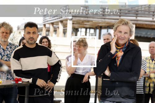 Zandvoort 31 mei 2022
Presentatie boek waar Matthijs v Nieuwkerk de mooiste verhalen voor uitgekozen heeft. 
Matthijs v Nieuwkerk met zijn vriendin Martha Riemsma