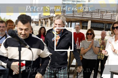Zandvoort 31 mei 2022
Presentatie boek waar Matthijs v Nieuwkerk de mooiste verhalen voor uitgekozen heeft. 
Matthijs v Nieuwkerk met zijn vriendin Martha Riemsma