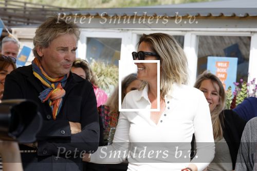 Zandvoort 31 mei 2022
Presentatie boek waar Matthijs v Nieuwkerk de mooiste verhalen voor uitgekozen heeft. 
Matthijs v Nieuwkerk met zijn vriendin Martha Riemsma
