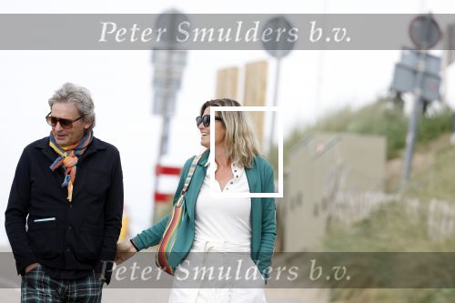 Zandvoort 31 mei 2022
Presentatie boek waar Matthijs v Nieuwkerk de mooiste verhalen voor uitgekozen heeft. 
Matthijs v Nieuwkerk met zijn vriendin Martha Riemsma
