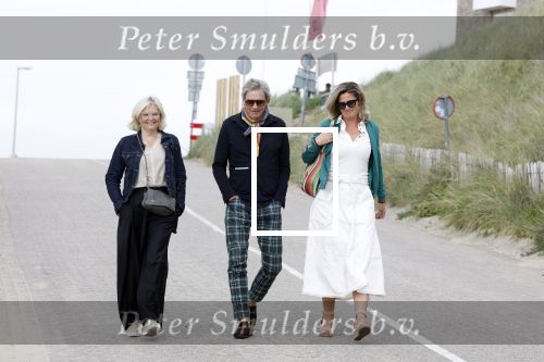Zandvoort 31 mei 2022
Presentatie boek waar Matthijs v Nieuwkerk de mooiste verhalen voor uitgekozen heeft. 
Matthijs v Nieuwkerk met zijn vriendin Martha Riemsma
