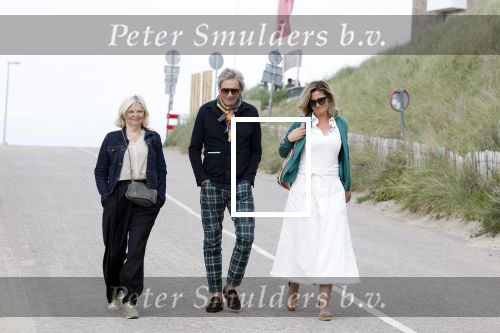 Zandvoort 31 mei 2022
Presentatie boek waar Matthijs v Nieuwkerk de mooiste verhalen voor uitgekozen heeft. 
Matthijs v Nieuwkerk met zijn vriendin Martha Riemsma