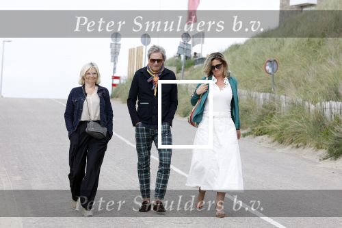 Zandvoort 31 mei 2022
Presentatie boek waar Matthijs v Nieuwkerk de mooiste verhalen voor uitgekozen heeft. 
Matthijs v Nieuwkerk met zijn vriendin Martha Riemsma