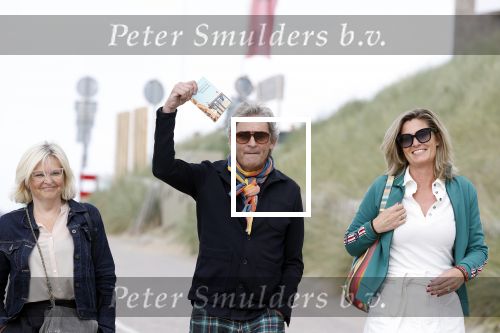 Zandvoort 31 mei 2022
Presentatie boek waar Matthijs v Nieuwkerk de mooiste verhalen voor uitgekozen heeft. 
Matthijs v Nieuwkerk met zijn vriendin Martha Riemsma
