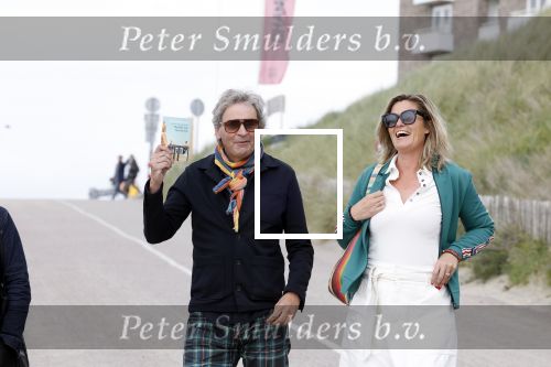 Zandvoort 31 mei 2022
Presentatie boek waar Matthijs v Nieuwkerk de mooiste verhalen voor uitgekozen heeft. 
Matthijs v Nieuwkerk met zijn vriendin Martha Riemsma