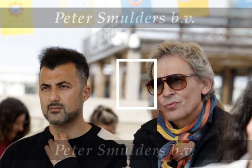 Zandvoort 31 mei 2022
Presentatie boek waar Matthijs v Nieuwkerk de mooiste verhalen voor uitgekozen heeft. 
Ozcan Akyol en Matthijs v Nieuwkerk