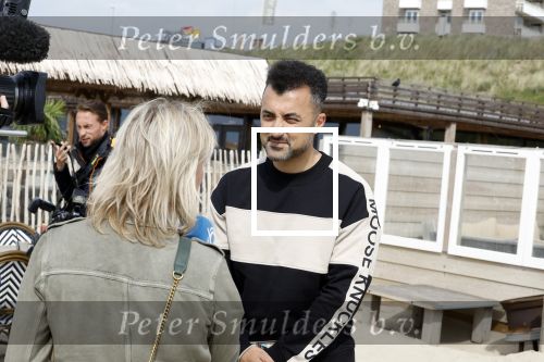 Zandvoort 31 mei 2022
Presentatie boek waar Matthijs v Nieuwkerk de mooiste verhalen voor uitgekozen heeft. 
Ozcan Akyol