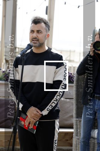 Zandvoort 31 mei 2022
Presentatie boek waar Matthijs v Nieuwkerk de mooiste verhalen voor uitgekozen heeft. 
Ozcan Akyol