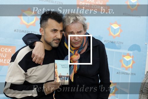 Zandvoort 31 mei 2022
Presentatie boek waar Matthijs v Nieuwkerk de mooiste verhalen voor uitgekozen heeft. 
Matthijs v Nieuwkerk en Ozcan Akyol