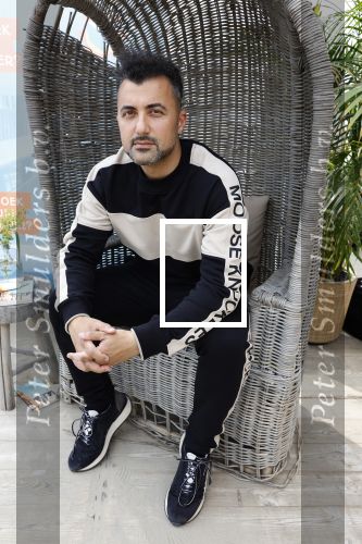 Zandvoort 31 mei 2022
Presentatie boek waar Matthijs v Nieuwkerk de mooiste verhalen voor uitgekozen heeft. 
Ozcan Akyol