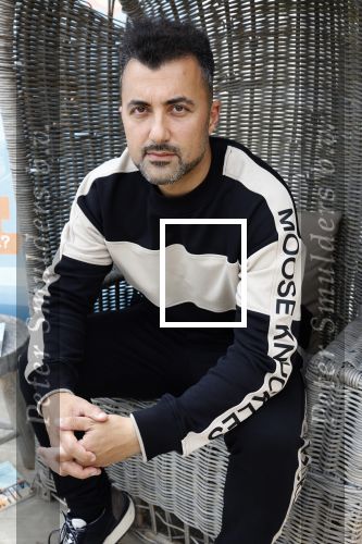 Zandvoort 31 mei 2022
Presentatie boek waar Matthijs v Nieuwkerk de mooiste verhalen voor uitgekozen heeft. 
Ozcan Akyol