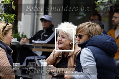 Amsterdam 4 juni 2022
Pamela Teves op terras op de pc hooftstraat
