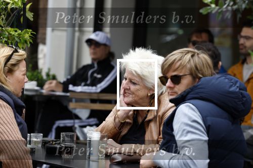 Amsterdam 4 juni 2022
Pamela Teves op terras op de pc hooftstraat