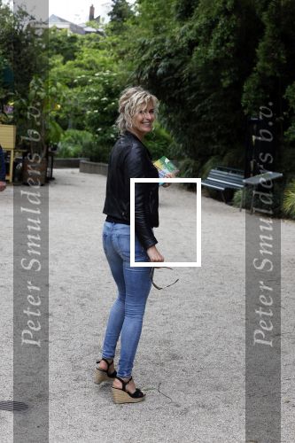 Amsterdam 25 mei 2022
Boekpresentatie Elle v Rijn Marion Pauw   Roos Schlikker en Femmetje de Wind . Patricia Snel