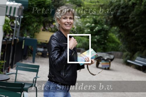Amsterdam 25 mei 2022
Boekpresentatie Elle v Rijn Marion Pauw   Roos Schlikker en Femmetje de Wind . Patricia Snel