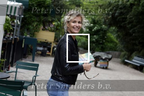 Amsterdam 25 mei 2022
Boekpresentatie Elle v Rijn Marion Pauw   Roos Schlikker en Femmetje de Wind . Patricia Snel