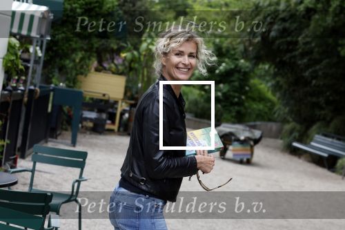Amsterdam 25 mei 2022
Boekpresentatie Elle v Rijn Marion Pauw   Roos Schlikker en Femmetje de Wind . Patricia Snel