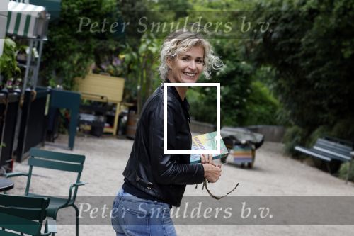 Amsterdam 25 mei 2022
Boekpresentatie Elle v Rijn Marion Pauw   Roos Schlikker en Femmetje de Wind . Patricia Snel