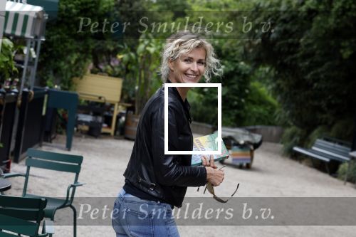Amsterdam 25 mei 2022
Boekpresentatie Elle v Rijn Marion Pauw   Roos Schlikker en Femmetje de Wind . Patricia Snel