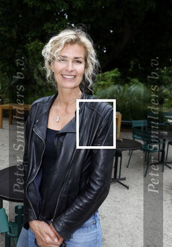 Amsterdam 25 mei 2022
Boekpresentatie Elle v Rijn Marion Pauw   Roos Schlikker en Femmetje de Wind . Patricia Snel