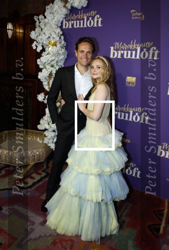 Amsterdam 30 mei 2022
Premiere Marokkaanse bruiloft in Tuschinski met oa als castleden Samouya Ahouaoui Walid Benmbarek Pip  Pellens Liza Sips en Nabil Aouled Ayad in tuschinski. Pip kwam met haar man Pim Wessels