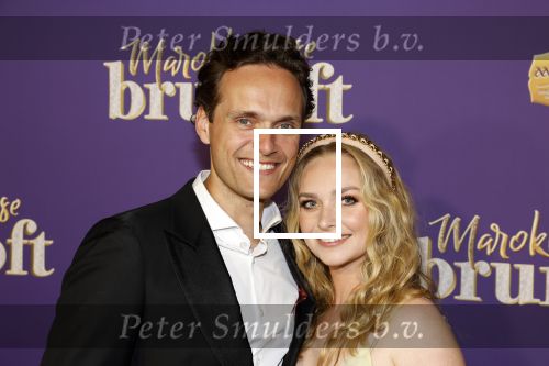 Amsterdam 30 mei 2022
Premiere Marokkaanse bruiloft in Tuschinski met oa als castleden Samouya Ahouaoui Walid Benmbarek Pip  Pellens Liza Sips en Nabil Aouled Ayad in tuschinski. Pip kwam met haar man Pim Wessels