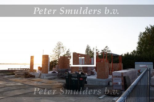Breukeleveen 14 mei 2022
Ze zijn eindelijk begonnen met de bouw van de nieuwe villa / huis van Prinses Mabel aan de Loosdrechtse plassen.