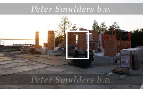 Breukeleveen 14 mei 2022
Ze zijn eindelijk begonnen met de bouw van de nieuwe villa / huis van Prinses Mabel aan de Loosdrechtse plassen.